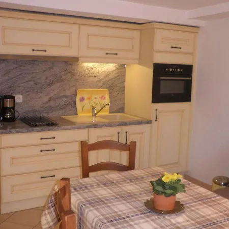 Fleurette Apartment *